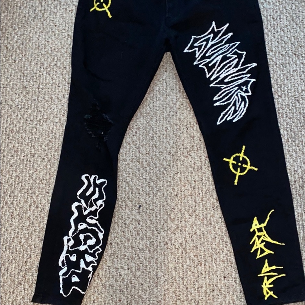 Graffiti Ripped Jeans